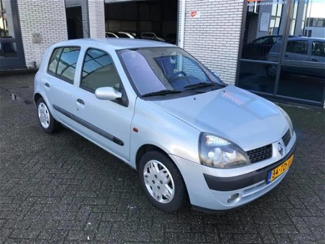 Renault Clio - 1.4-16V Privilège APK/AIRCO/NAP/5drs/elekt ramen/meeneemprijs - 1