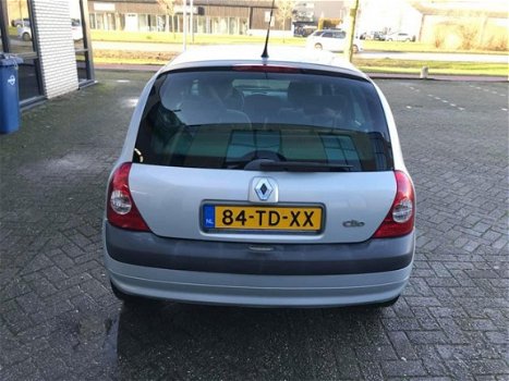 Renault Clio - 1.4-16V Privilège APK/AIRCO/NAP/5drs/elekt ramen/meeneemprijs - 1