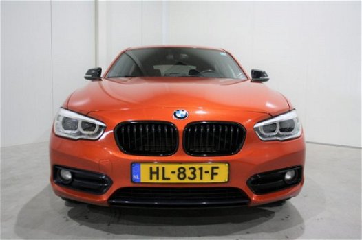 BMW 1-serie - 116d Sport Line LED Navigatie Dealer onderhouden - 1