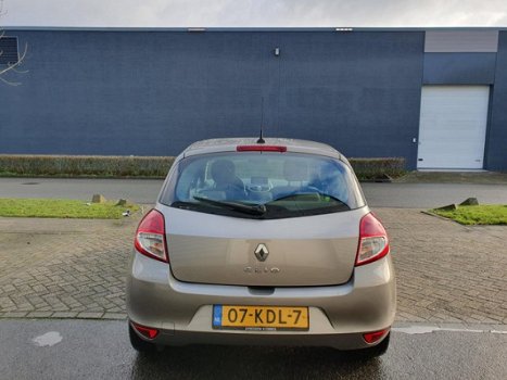 Renault Clio - 1.2 TCe Expression APK 08-08-2020 NAVIGATIE/AIRCO/ 2 X SLEUTELS - 1