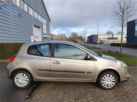 Renault Clio - 1.2 TCe Expression APK 08-08-2020 NAVIGATIE/AIRCO/ 2 X SLEUTELS - 1