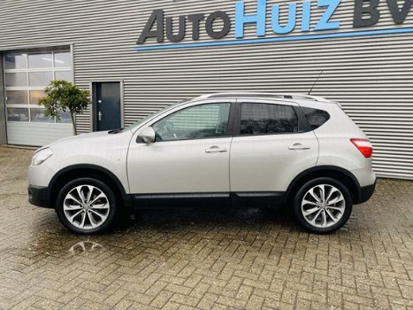 Nissan Qashqai - 2.0 Connect Edition Trekhaak 18 Inch Navigatie Achteruitrijcamera Panoramadak - 1