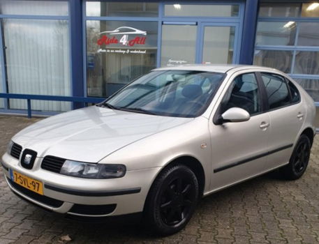 Seat Leon - 1.6-16V Stella NIEUWE APK - 1