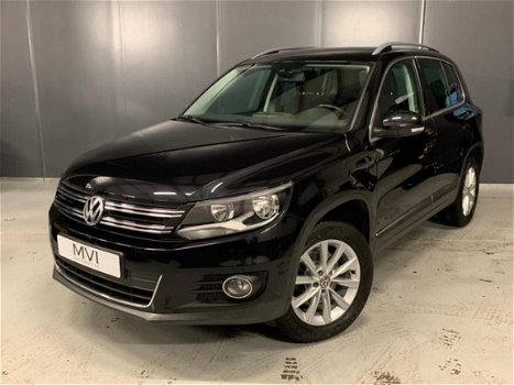 Volkswagen Tiguan - 1.4 TSI Sport&Style 122pk / Apple CarPlay - 1