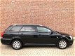 Toyota Avensis Wagon - 2.2 D-4D Linea Luna - 1 - Thumbnail