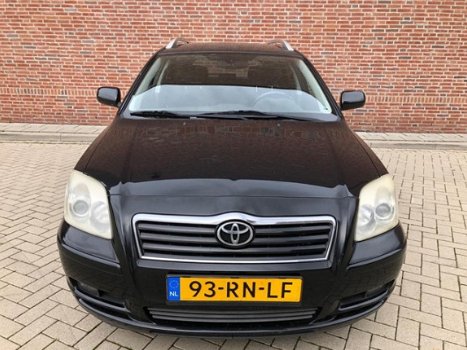 Toyota Avensis Wagon - 2.2 D-4D Linea Luna - 1