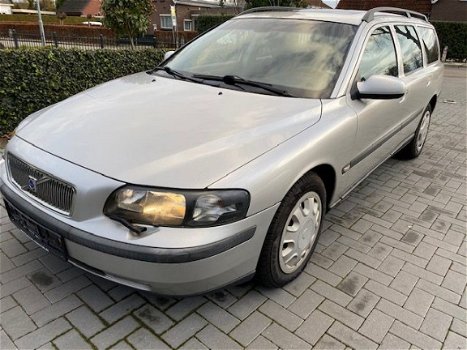 Volvo V70 - 2.4 D5 AWD - 1