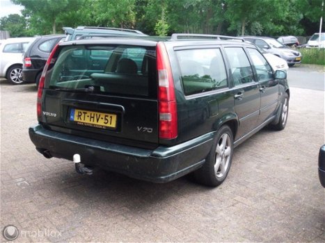 Volvo V70 - 2.0 - 1