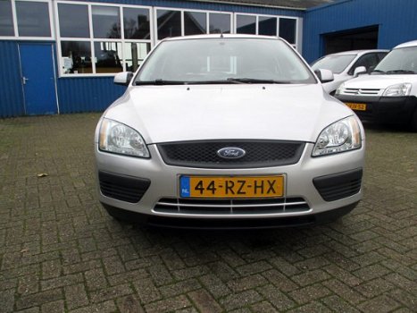 Ford Focus - 1.6-16V 