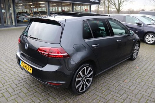 Volkswagen Golf - 1.4 TSI GTE Excl. BTW 50 procent deal 6.975, - ACTIE Schuif- kantel pano dak / Par - 1