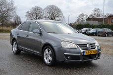 Volkswagen Jetta - 1.6 FSI MOOIE EN GOEDE AUTO