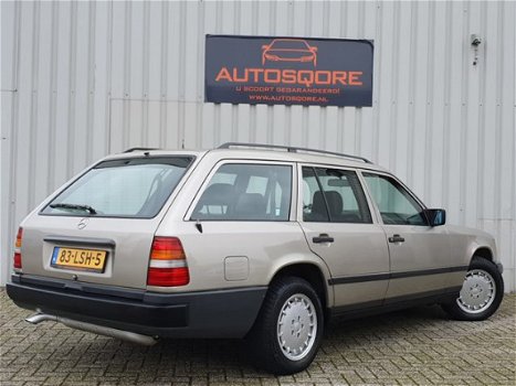 Mercedes-Benz E-klasse Combi - Automaat 300 TE 7-PERSOONS - 1