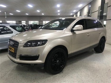 Audi Q7 - 3.0 TDI QUATTRO PRO LINE + 5+2 / CLIMAT / CRUISE / LEDER - 1