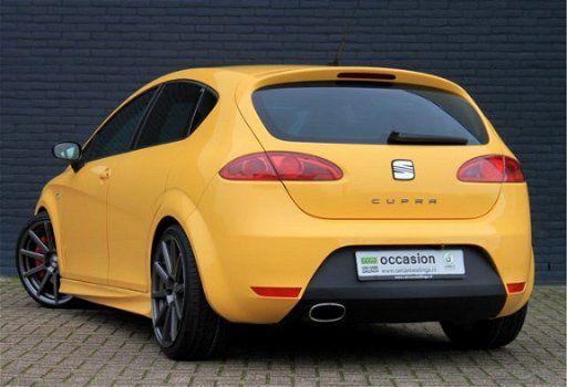 Seat Leon - 2.0 TFSI Cupra | Navi | Xenon | 19 inch AEZ Velgen | Netjes onderhouden - 1