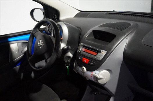 Toyota Aygo - 1.0-12V Dynamic Blue Airco/5Deurs/Nieuw Apk - 1