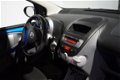 Toyota Aygo - 1.0-12V Dynamic Blue Airco/5Deurs/Nieuw Apk - 1 - Thumbnail