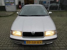 Skoda Octavia - 1.6 Ambiente