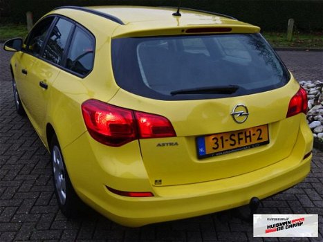 Opel Astra Sports Tourer - 1.4 100PK Nieuw Model - 1