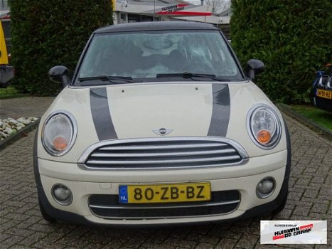 Mini Mini Cooper - 1.6 D Pepper Wit met Zwart Dak 2007 - 1