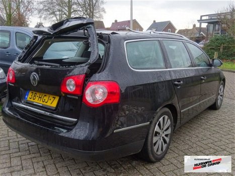 Volkswagen Passat Variant - 1.9 TDI 105pk BlueMotion 2008 Zwart Schade - 1