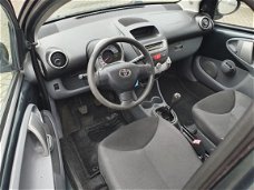 Toyota Aygo - 1.0-12V + - AIRCO - GRIJS - ELKE ZONDAG OPEN