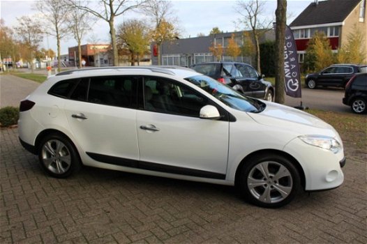 Renault Mégane Estate - 1.4 TCe 130PK Navi, Pdc, Trekhaak - 1