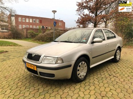 Skoda Octavia - 1.6 Drive 1e Eig Airco ElecRam NAP APK - 1