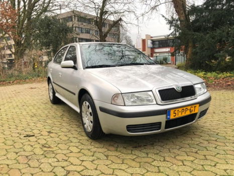 Skoda Octavia - 1.6 Drive 1e Eig Airco ElecRam NAP APK - 1