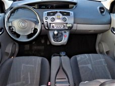 Renault Scénic - GRAND 2.0 16V 99KW Clima 7 zitplaatsen