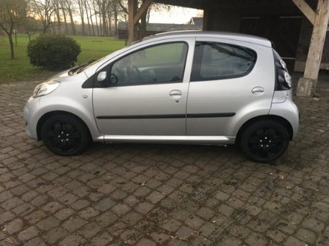 Citroën C1 - 1.0 Attraction Comfort Plus incl. Airco, NAP en elektrische ramen - 1