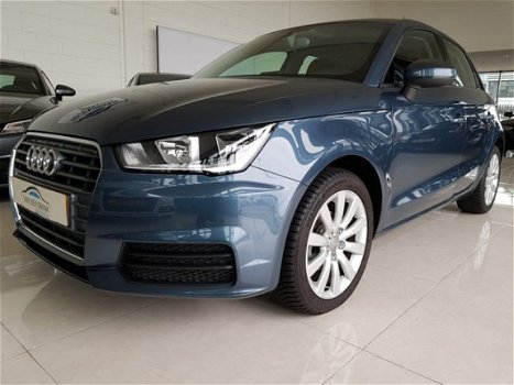 Audi A1 Sportback - 1.0 TFSI MMI Navigatie Plus - 1