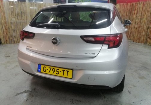 Opel Astra - 1.0 Innovation Turbo // Line-assist/ Botsingalarm// Stoel+stuurverwarm// 26.690km// - 1