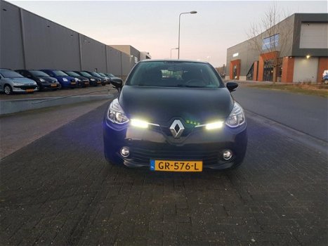 Renault Clio - 1.5 dCi ECO Night&Day Navigatie Airco Dealer onderhouden LED Xenon Inruil mog - 1