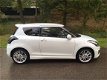 Suzuki Swift - 1.6 Sport 2017 Wit Parelmoer - 1 - Thumbnail