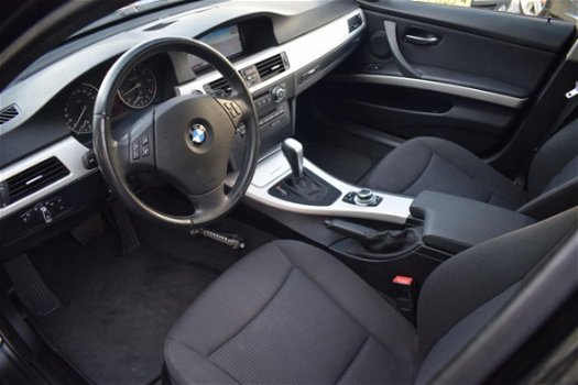 BMW 3-serie Touring - 318i 143PK automaat met groot navi, pdc en lmv - 1