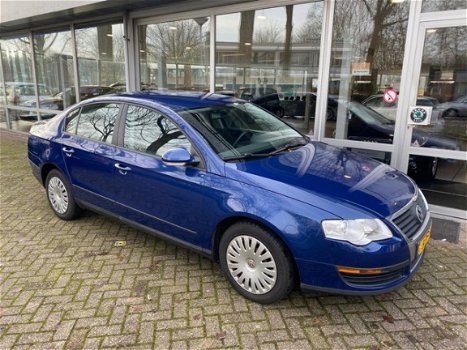 Volkswagen Passat - 1.6 FSI Trendline CRUISE|AIRCO|NIEUWE APK - 1