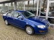 Volkswagen Passat - 1.6 FSI Trendline CRUISE|AIRCO|NIEUWE APK - 1 - Thumbnail