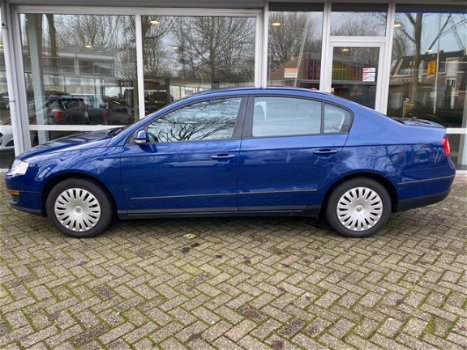 Volkswagen Passat - 1.6 FSI Trendline CRUISE|AIRCO|NIEUWE APK - 1