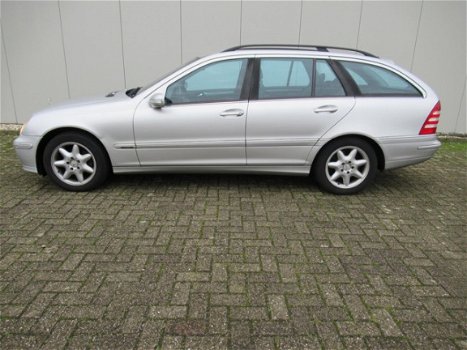 Mercedes-Benz C-klasse Combi - 200 CDI Avantgarde - 1