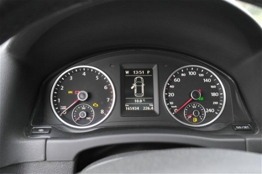 Volkswagen Tiguan - 2.0 TSI Sport&Style 4Motion Automaat, Airco Navigatie PDC . Panoramadak - 1