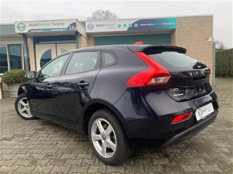 Volvo V40 - 2.0 D2 KINETIC AUT. NAV. (NAP✅, garantie*) - 1