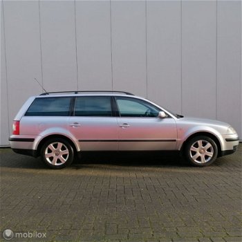 Volkswagen Passat Variant - 1.9 TDI Highline Extreem netjes - 1