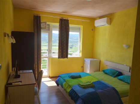 Guestrooms Struma Dolinata - kamer met panoramisch bergzicht - 2