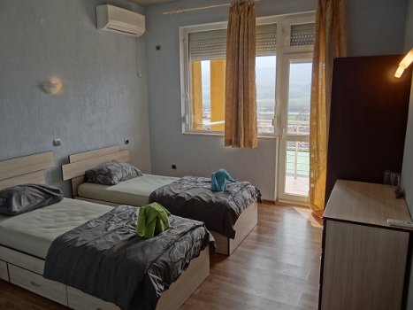 Guestrooms Struma Dolinata - kamer met panoramisch bergzicht - 5