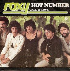 singel Foxy - Hot number / Call it love