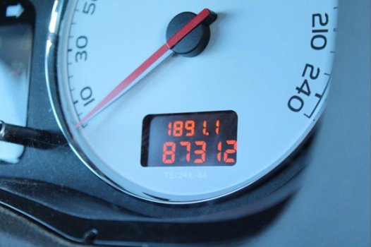 Peugeot 307 - 1.6-16V Premium Automaat Clima&Cruise control - 1