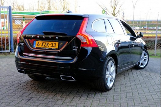 Volvo V60 - 2.4 D6 AWD Plug-In Hybrid Momentum Aut. Navi/Clima/PDC - 1