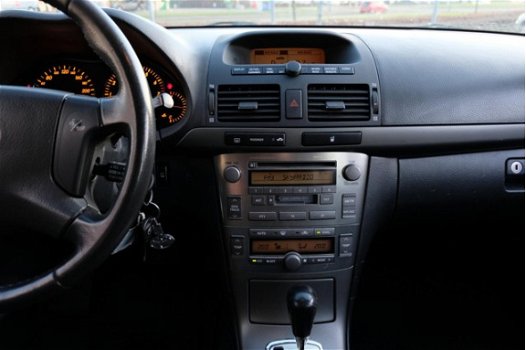 Toyota Avensis Wagon - 2.0 VVTi Linea Luna Aut. Clima/LMV/PDC - 1