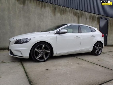 Volvo V40 - 1.6 D2 R-Design Business Navigatie - 1