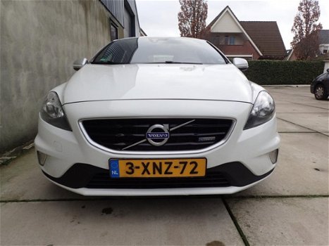 Volvo V40 - 1.6 D2 R-Design Business Navigatie - 1